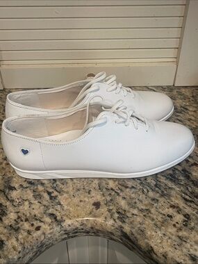 Nurse Mates Women's White Leather Lined Lace-Up Low Top Sneaker Shoes Size 8.5M